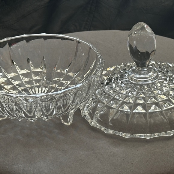 Beautiful crystal candy dish with lid - Picture 4 of 4
